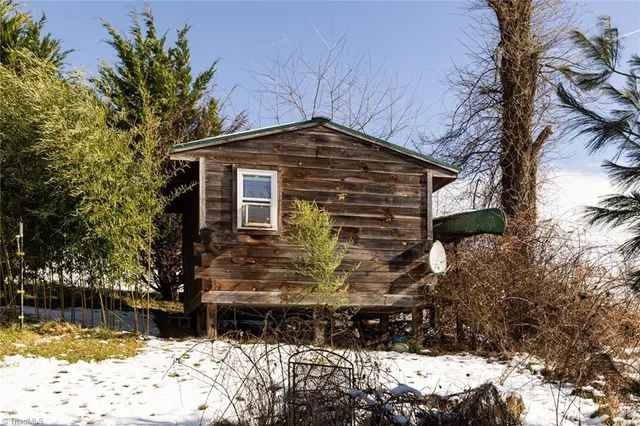 $335,000 | 385 Col Francis Road, Crumpler, NC 28617