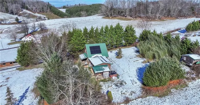 $335,000 | 385 Col Francis Road, Crumpler, NC 28617