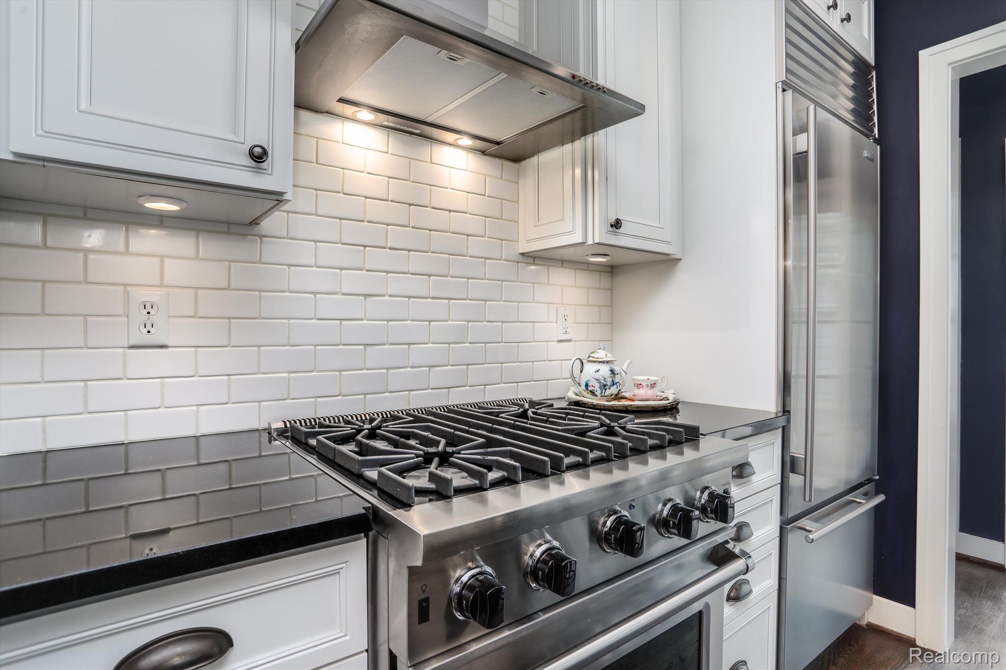 684 Southfield Road Birmingham, MI 48009 - Photo 19 of 48 Gallery Image 19