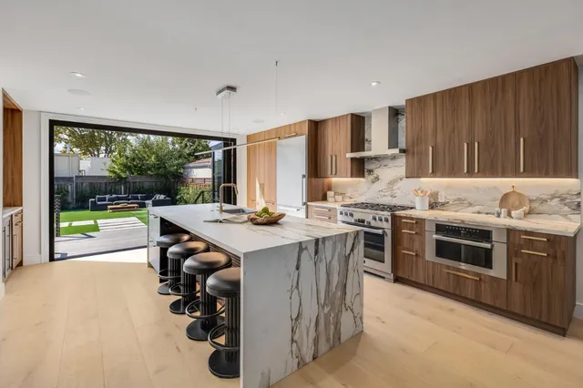 $4,298,000 | 139 Victoria Road, Burlingame, CA 94010