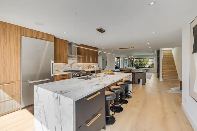 $4,298,000 | 139 Victoria Road, Burlingame, CA 94010