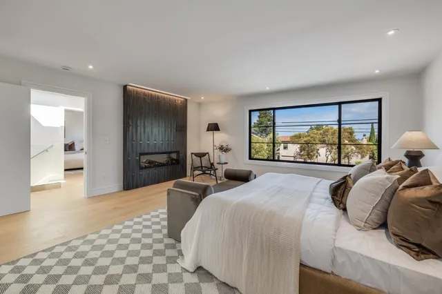 $4,298,000 | 139 Victoria Road, Burlingame, CA 94010