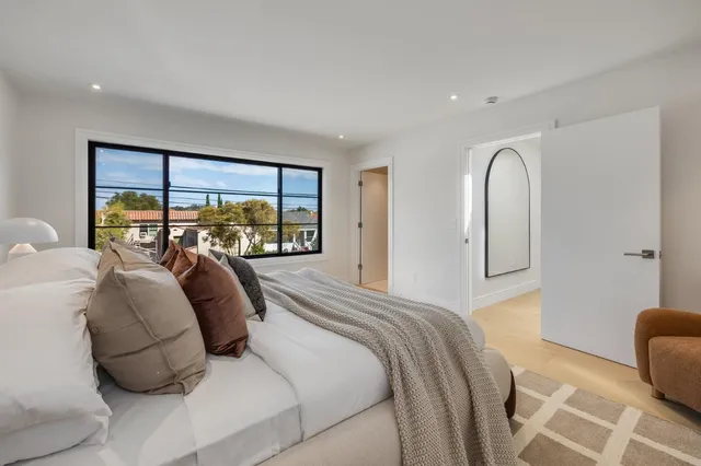 $4,298,000 | 139 Victoria Road, Burlingame, CA 94010