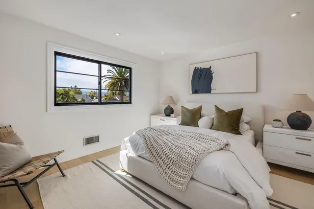 $4,298,000 | 139 Victoria Road, Burlingame, CA 94010