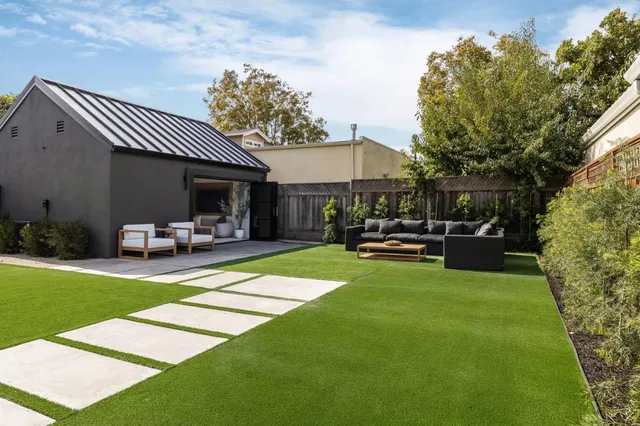 $4,298,000 | 139 Victoria Road, Burlingame, CA 94010