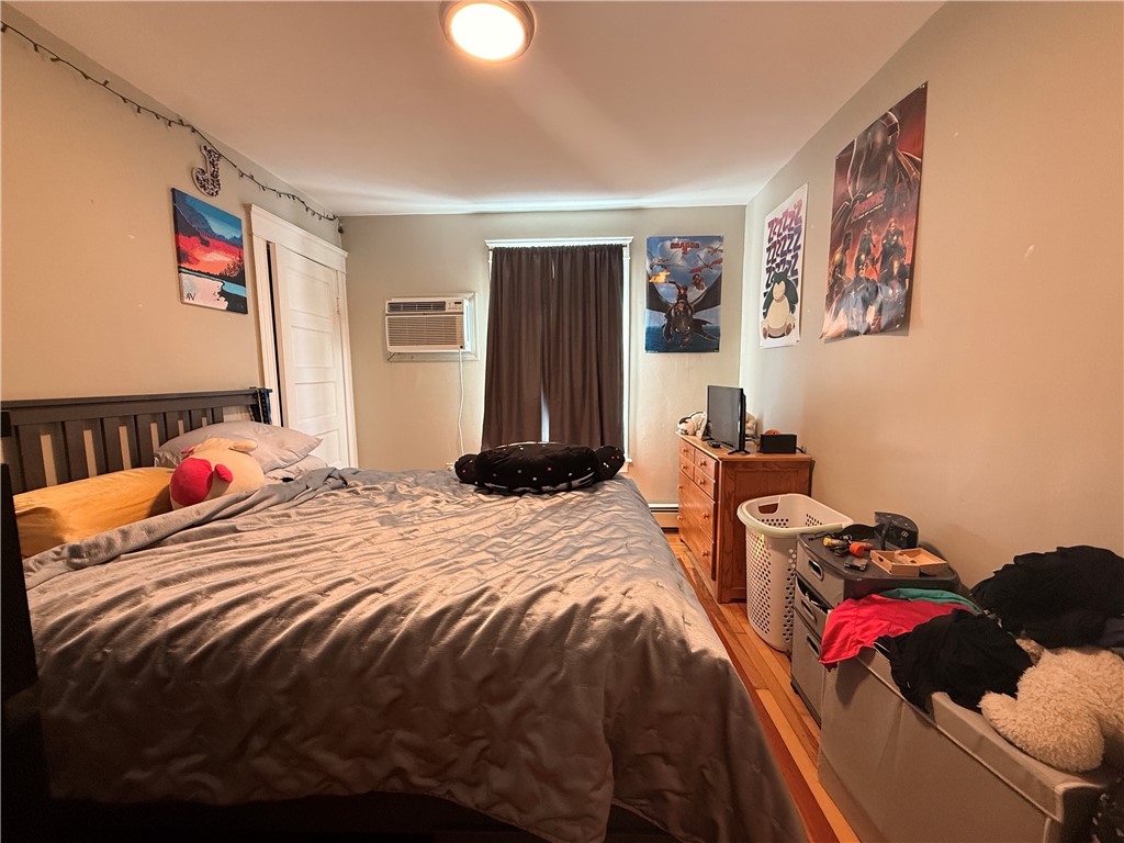 215 Rochambeau Avenue Providence, RI 02906 - Photo 9 of 42