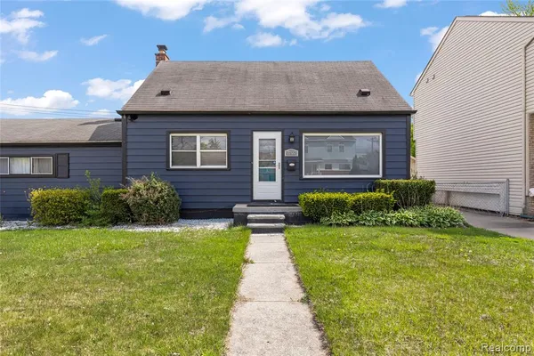 $239,900 | 27517 Sheridan Street, Garden City, MI 48135