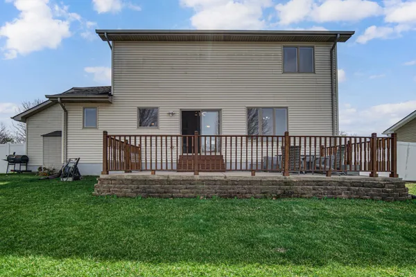$420,000 | 250 West 128th Place, Crown Point, IN 46307