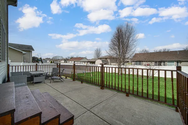 $420,000 | 250 West 128th Place, Crown Point, IN 46307