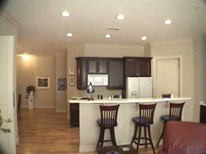 231 Queens Road, Unit 231 Charlotte, NC 28204 - Photo 4 of 8 Gallery Image 4