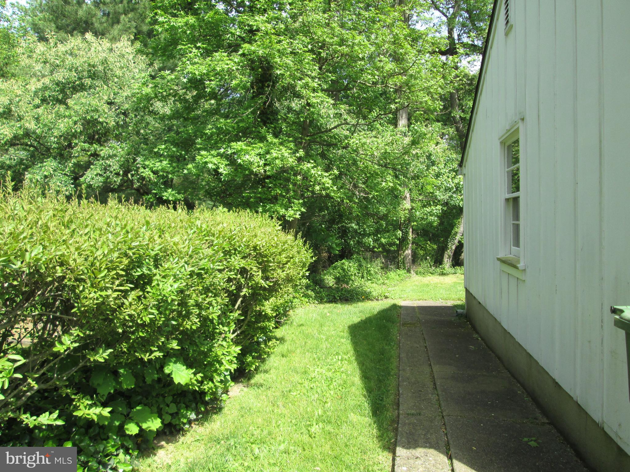 317 Covered Bridge Road Cherry Hill, NJ 08034 - Photo 15 of 20 Side Yard