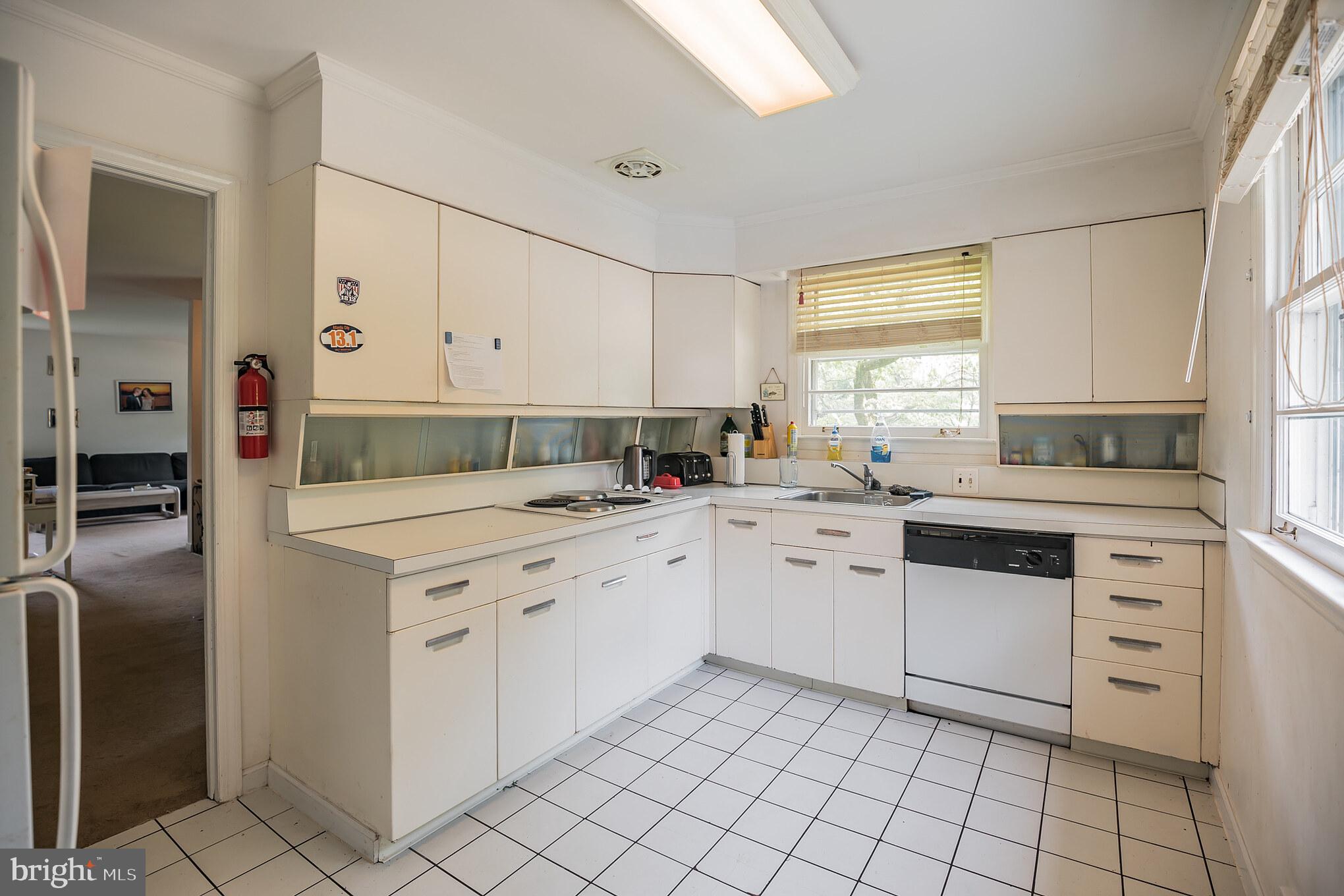 317 Covered Bridge Road Cherry Hill, NJ 08034 - Photo 4 of 20 Kitchen