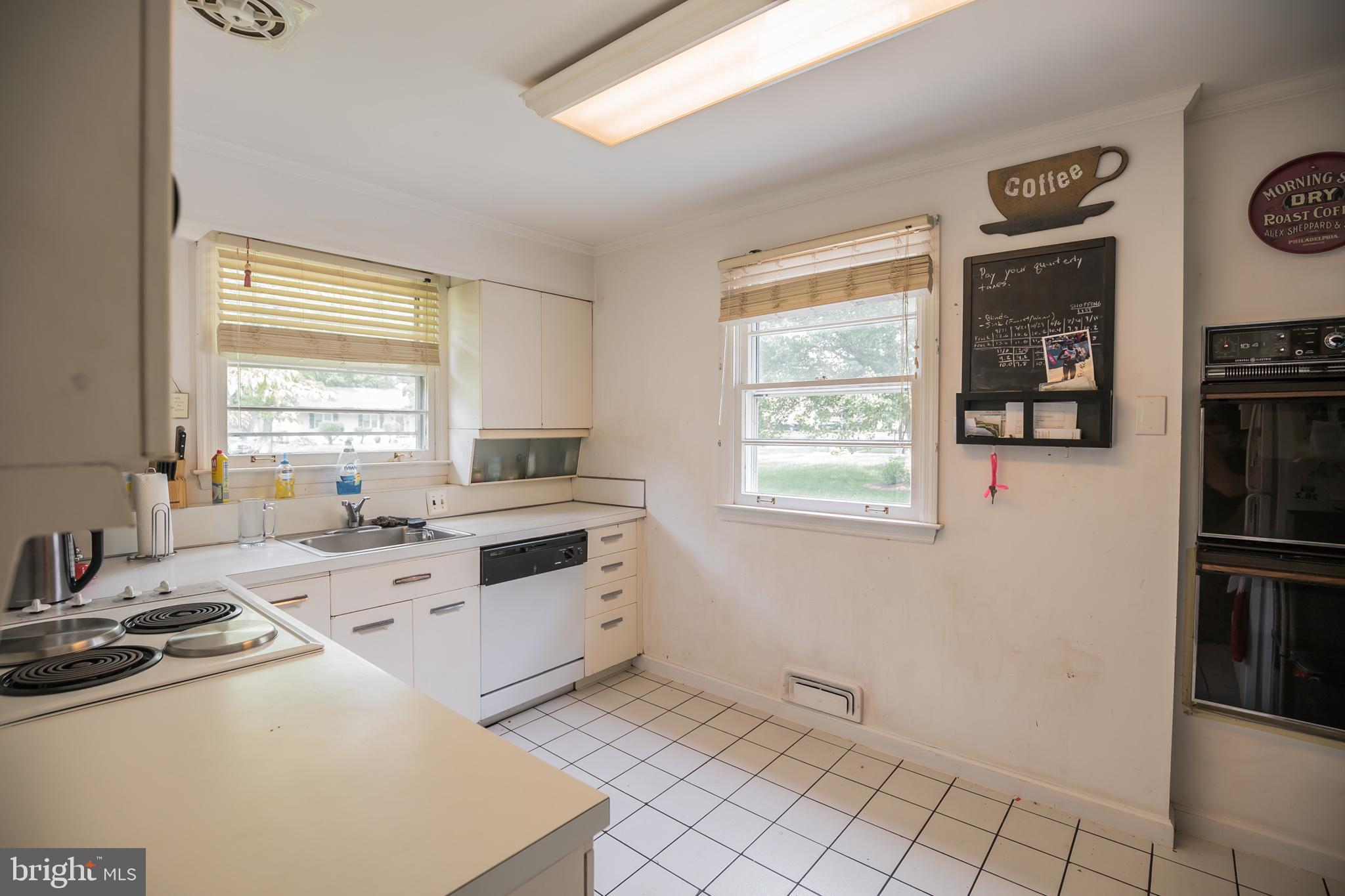 317 Covered Bridge Road Cherry Hill, NJ 08034 - Photo 5 of 20 Kitchen