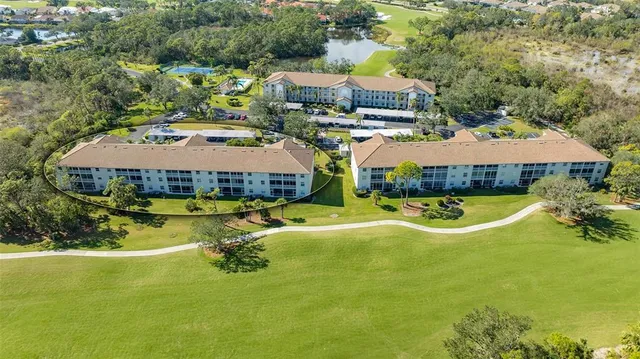$386,500 | 8755 Olde Hickory Avenue, Unit 7310, Sarasota, FL 34238