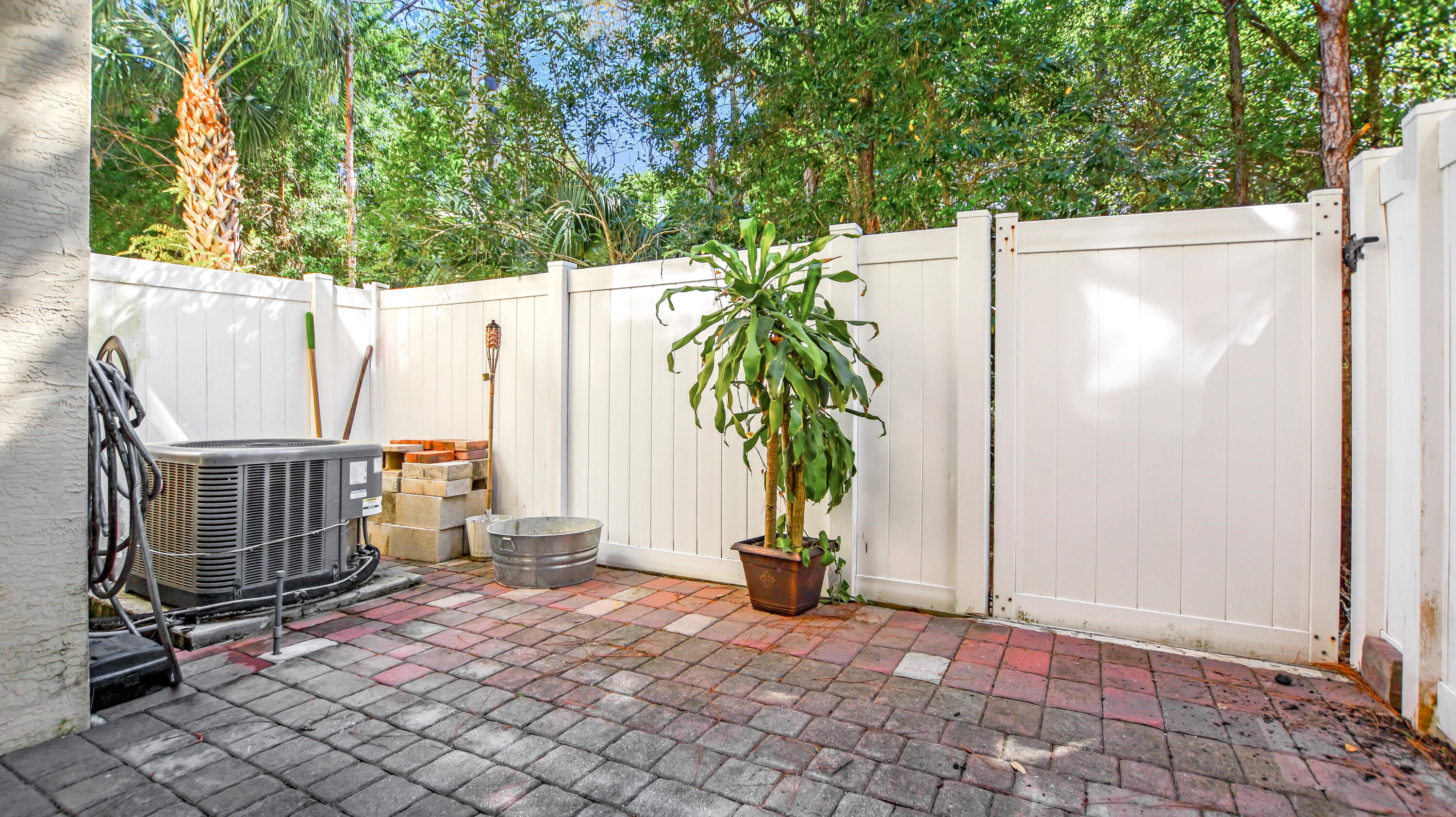 9658 Southwest Purple Martin Way Stuart, FL 34997 - Photo 26 of 35 Oudoor Patio
