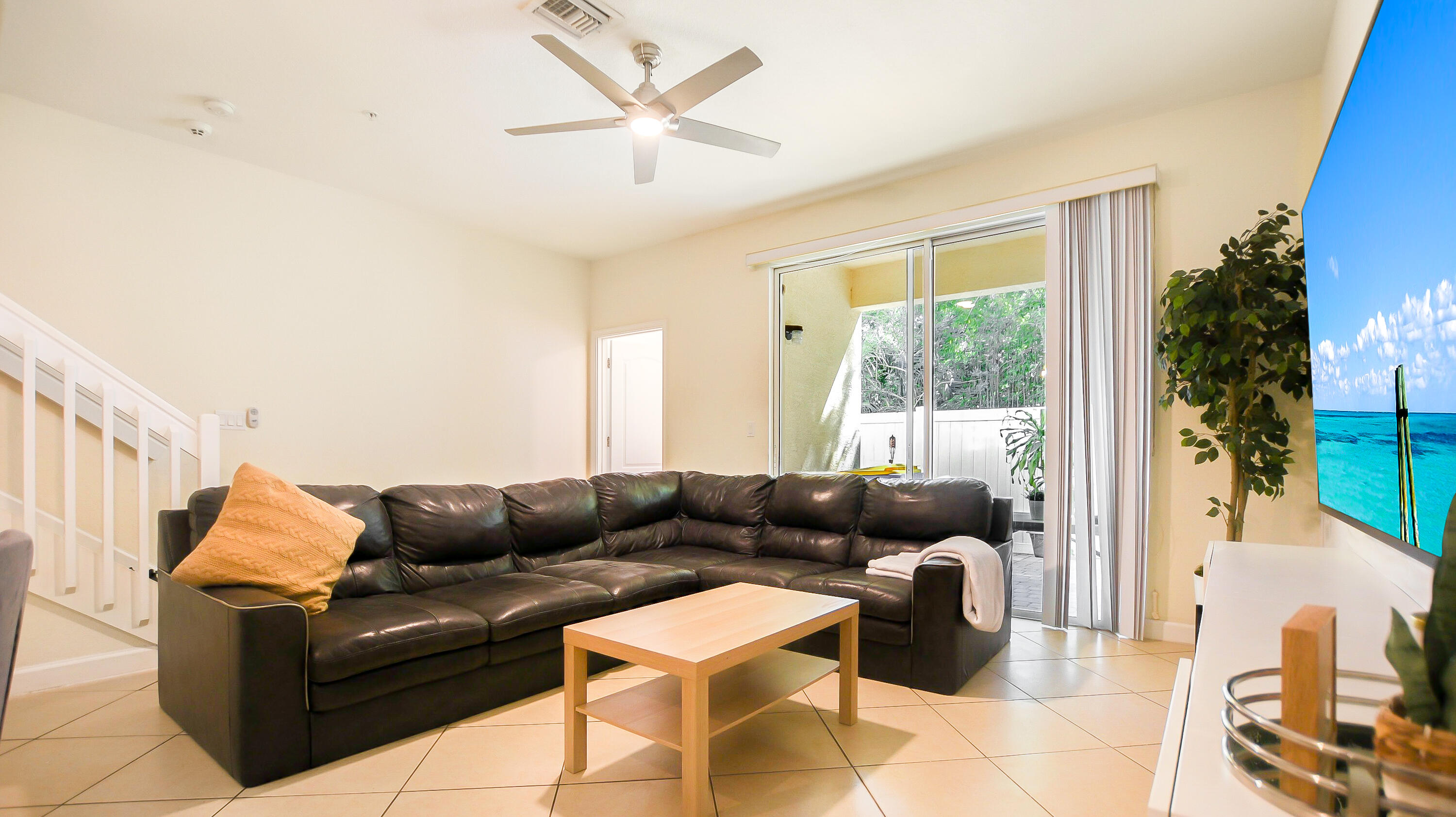 9658 Southwest Purple Martin Way Stuart, FL 34997 - Photo 7 of 35 Living Area