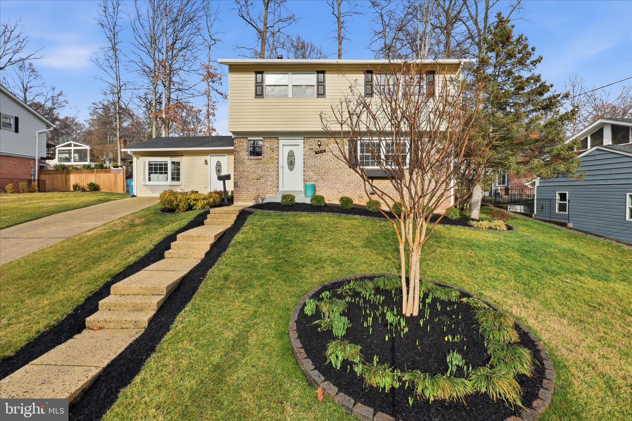 5519 Yorkshire Street Springfield, VA 22151 - Photo 4 of 52