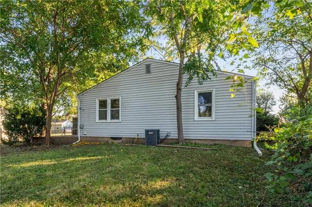 $215,000 | 7036 Hunter Street, Raytown, MO 64133