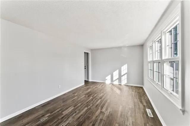 $215,000 | 7036 Hunter Street, Raytown, MO 64133