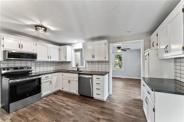 $215,000 | 7036 Hunter Street, Raytown, MO 64133