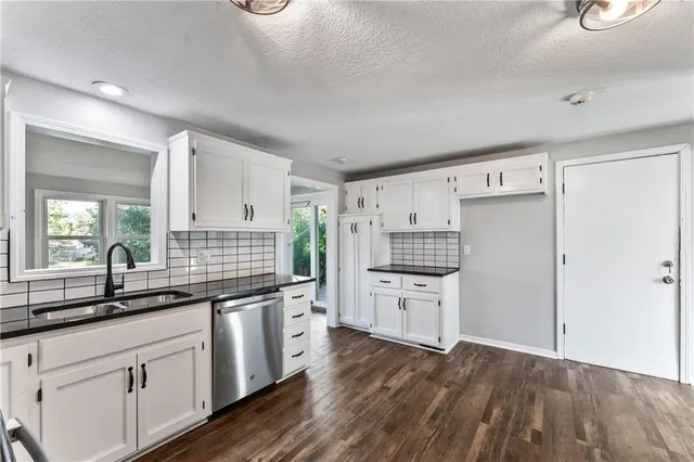 $215,000 | 7036 Hunter Street, Raytown, MO 64133