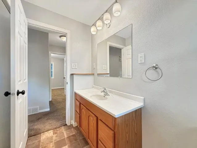 $129,900 | 415 West 4th Street, Blue Earth, MN 56013