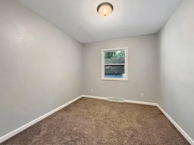 $129,900 | 415 West 4th Street, Blue Earth, MN 56013