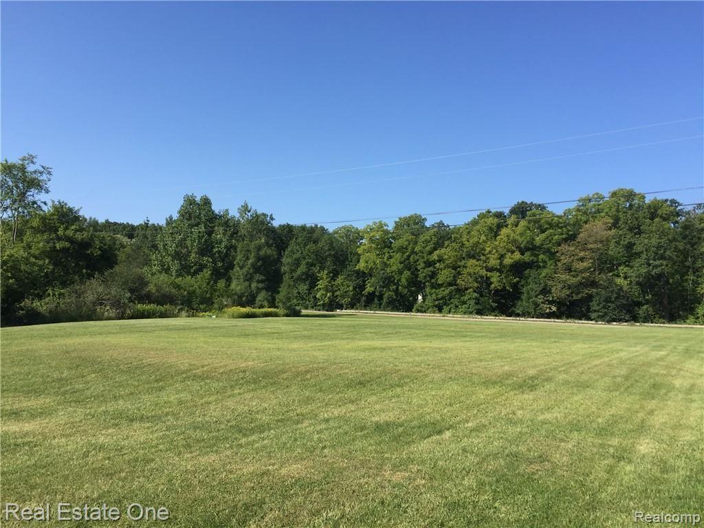 2045 Adams Road Oakland, MI 48363 - Photo 7 of 10