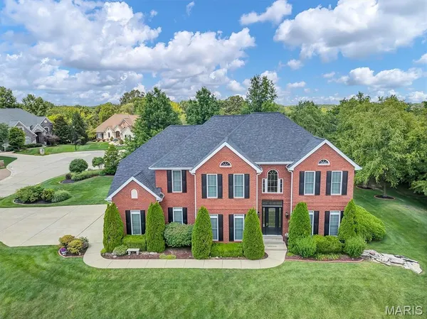 $744,500 | 1011 Hawks Landing Drive, Lake St. Louis, MO 63367