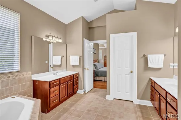 $744,500 | 1011 Hawks Landing Drive, Lake St. Louis, MO 63367