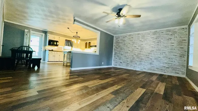 $189,000 | 5381 Center Street, Mulkeytown, IL 62865