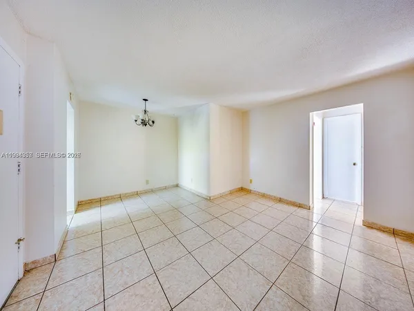 $1,650 | 915 Jefferson Avenue, Unit 4B, Miami Beach, FL 33139