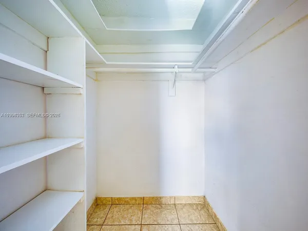 $1,650 | 915 Jefferson Avenue, Unit 4B, Miami Beach, FL 33139