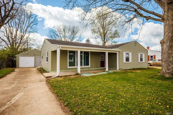 $180,000 | 1501 West Stirling Drive, Muncie, IN 47304