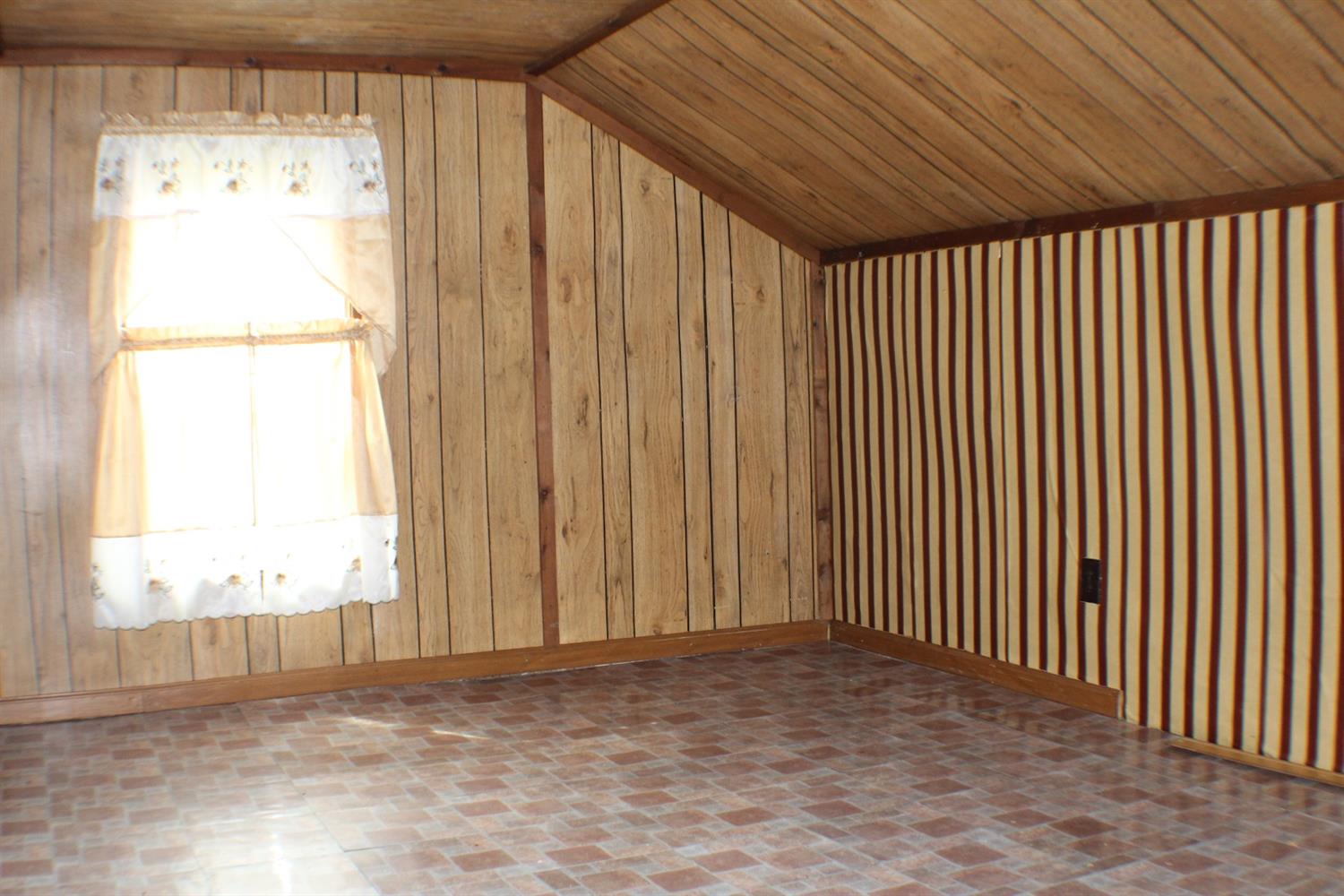 11158 Lake Geneva Road Vevay, IN 47043 - Photo 15 of 28