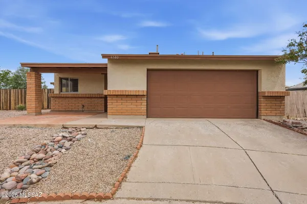 $285,000 | 4580 West Dunn Place, Tucson, AZ 85741