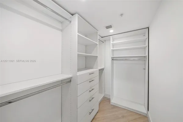 $4,700 | 3020 Northeast 32nd Avenue, Unit 612, Fort Lauderdale, FL 33308