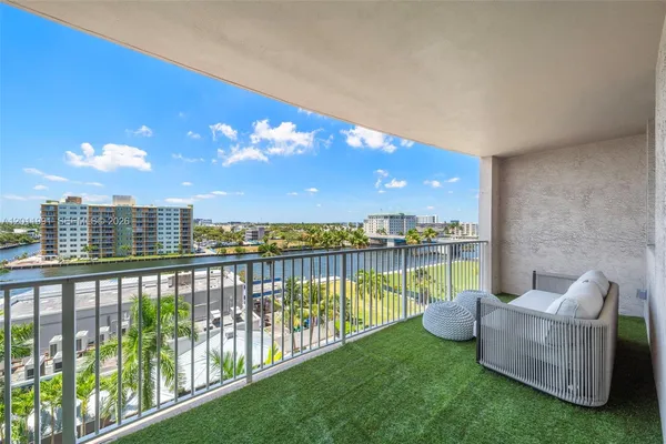 $4,700 | 3020 Northeast 32nd Avenue, Unit 612, Fort Lauderdale, FL 33308