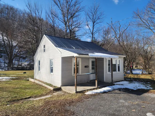 $875 | 116 Aspen Court, Bluefield, VA 24605