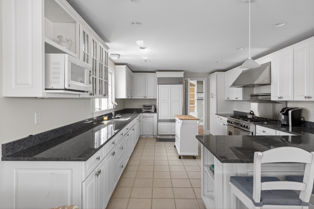 23 Beetle Swamp Road Edgartown, MA 02539 - Photo 10 of 40
