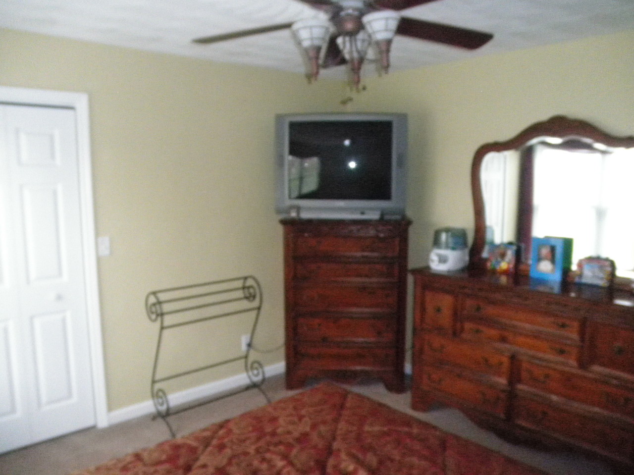9316 Stewartsville Road Moneta, VA 24121 - Photo 24 of 34 a living room with furniture and a mirror