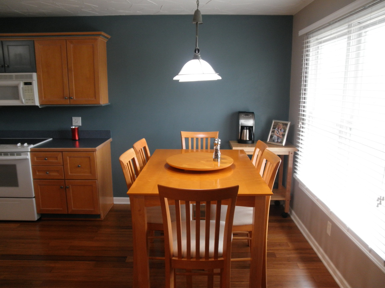9316 Stewartsville Road Moneta, VA 24121 - Photo 10 of 34 a dining room with furniture and window