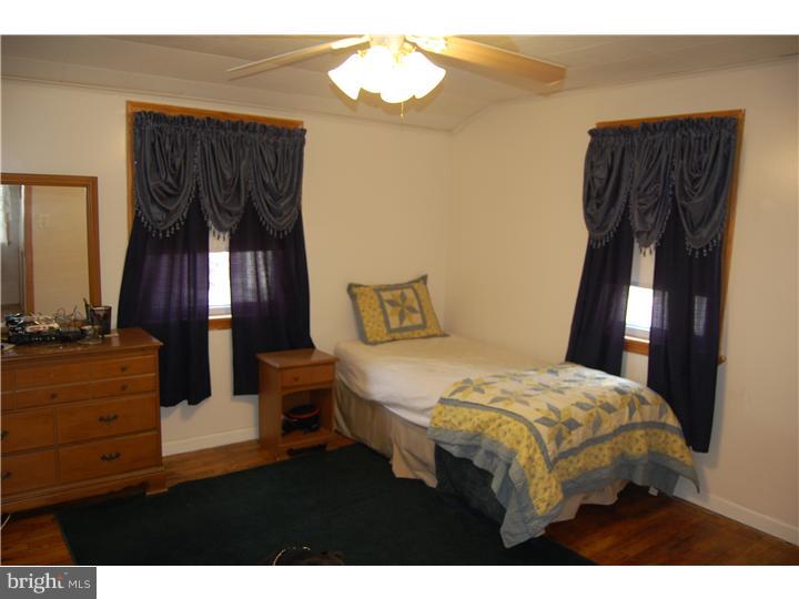 1008 Edgerton Road Secane, PA 19018 - Photo 10 of 18 Bedroom 2