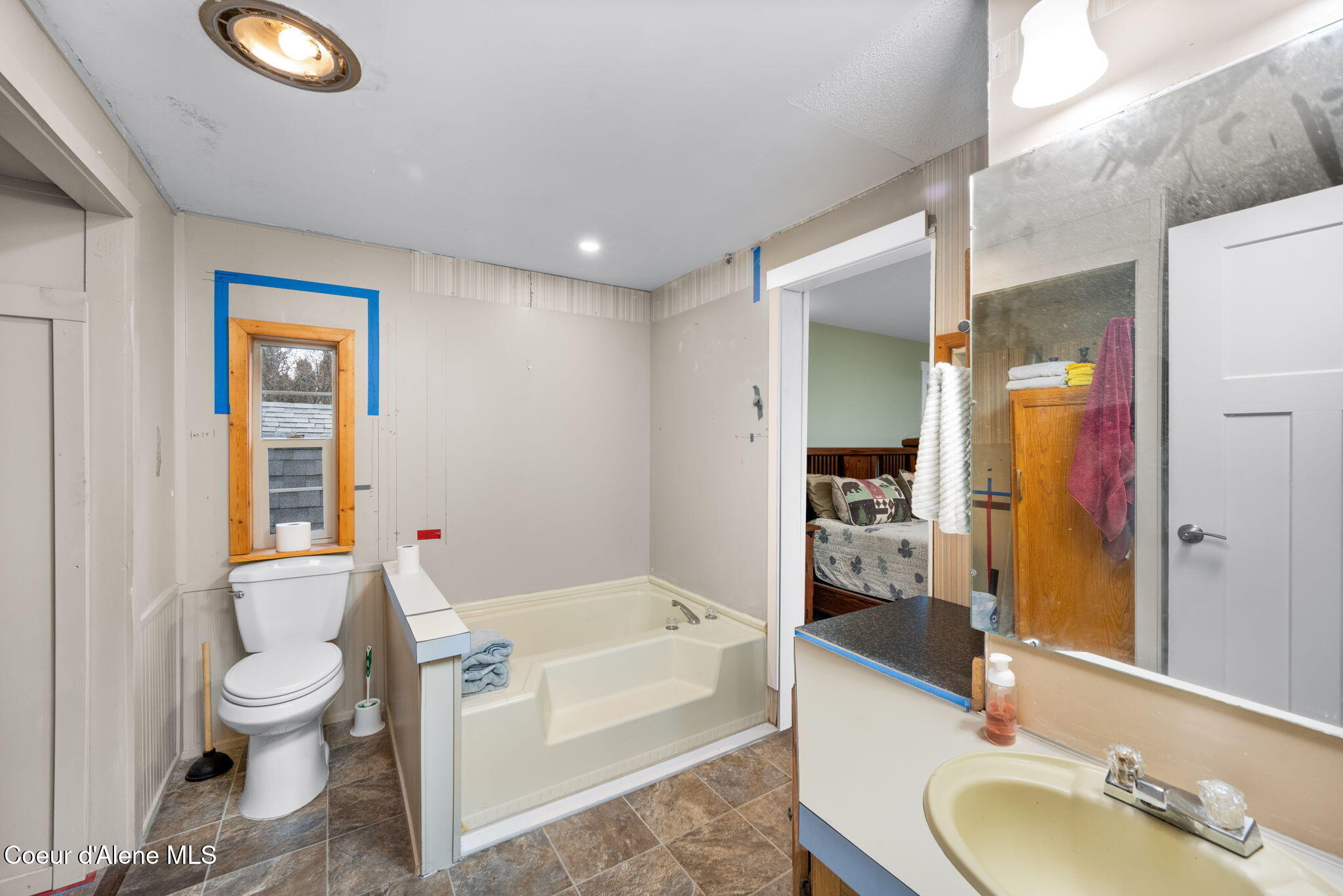 9140 North Starr Loop Hayden, ID 83835 - Photo 17 of 22 Master Bath