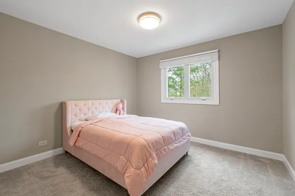 $619,000 | 1890 Shorewood Drive West, Hoffman Estates, IL 60192