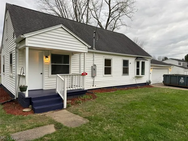 $210,000 | 288 Bristol Champion Street Northeast, Warren, OH 44481