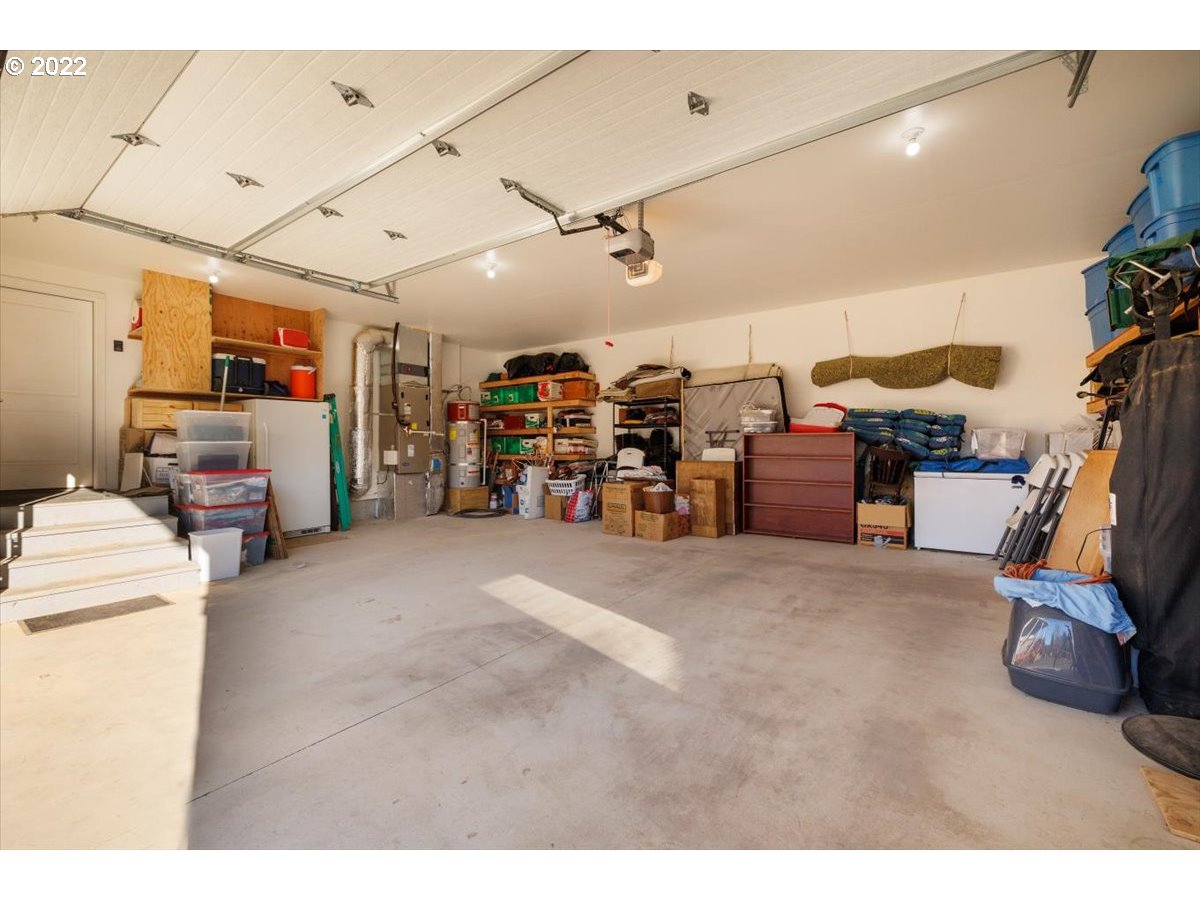 69030 Wasser Road Rainier, OR 97048 - Photo 20 of 31 Garage