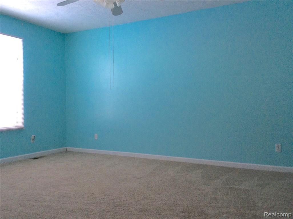 11350 Palmer Road Maybee, MI 48159 - Photo 9 of 22 HUGE MASTER BEDROOM 12X17