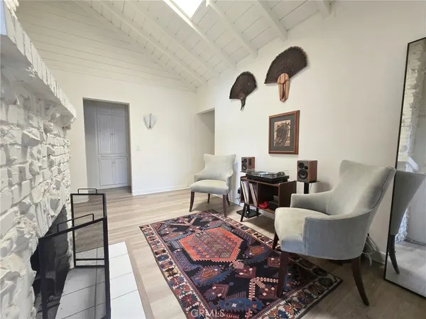 $7,000 | 4332 Sunnyslope Avenue, Sherman Oaks, CA 91423