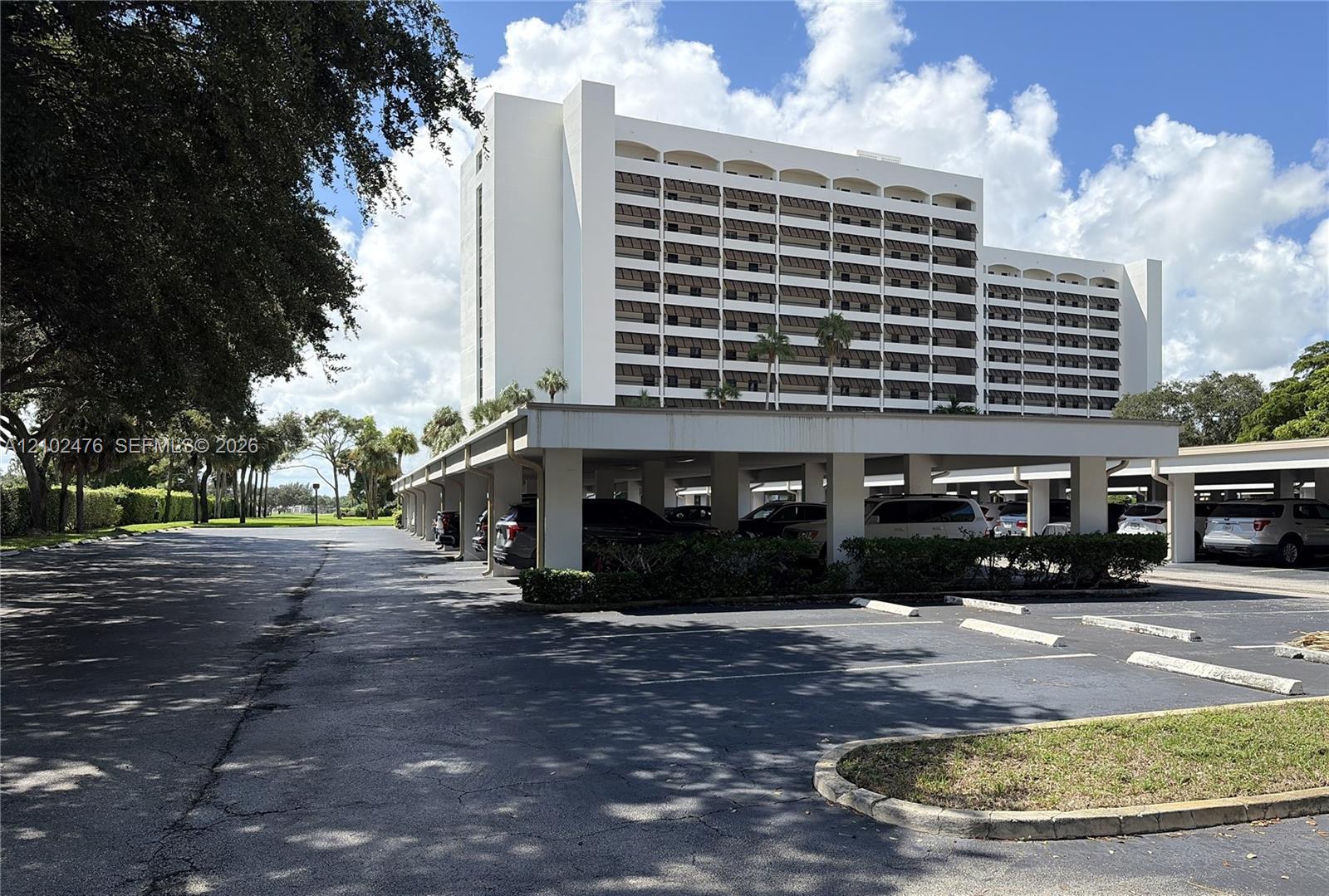 356 Golfview Road, Unit 305 North Palm Beach, FL 33408 - Photo 2 of 34 Gallery Image 2